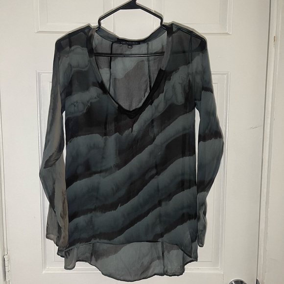 The Refinery xs long sleeve top - Picture 1 of 4
